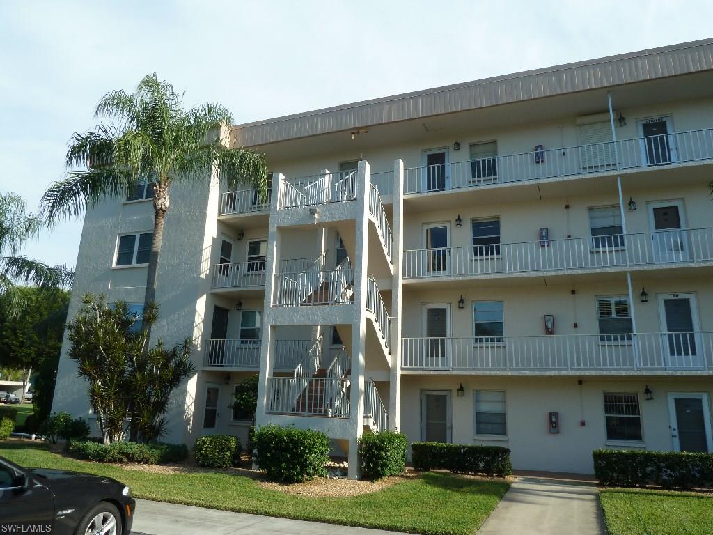 SEVEN LAKES - Residential