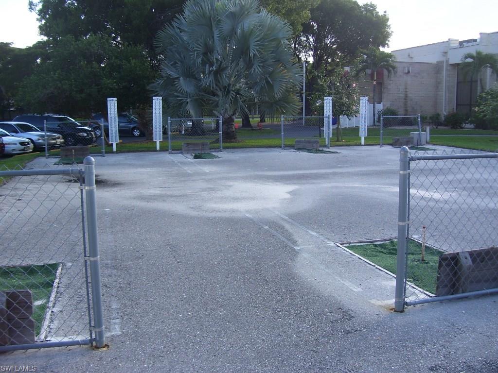 SEVEN LAKES - Residential