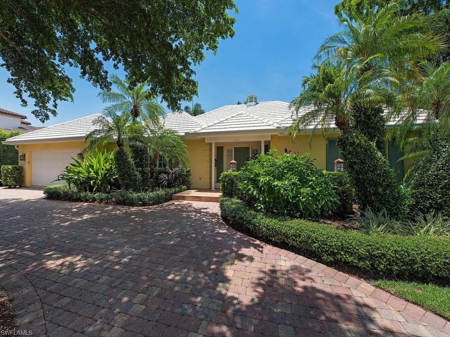 H.10962 - Located on the quiet side street of Marina Drive in Aqualane Shores, this oversized, 100’ x 150’ lot offers long placid views at the T-Intersection at Kite Cove with desired Western exposure.  This 3 bedroom + Den Michigan Ruttenberg home is an oversized model with a large sumptuous Master Suite and open, flowing floorplan throughout its 3,221 Sq.ft. of living area. Den can be converted to a 4th bedroom.  The home has been meticulously maintained and has features such as upgraded storm protection, crown molding, updated kitchen, decorative shutters, wet bar, finely finished built-ins, walk-in closet in the master and much more.  Updated kitchen has ample granite topped counter space and beautiful custom cabinetry.  This home is a boater’s paradise with a 66’ boat dock, boat lift and location being right outside of Naples Bay with no-bridge Gulf Access.  A short stroll to the beach or 3rd Street’s famous shopping and dining completes this special offering.