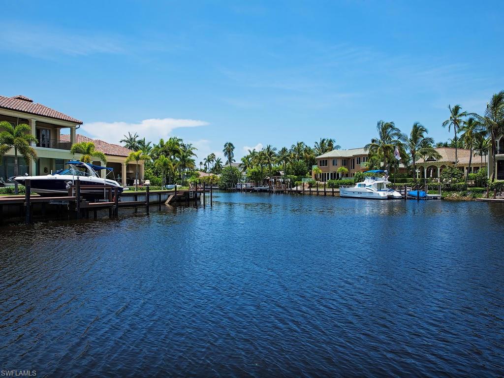 AQUALANE SHORES - Residential