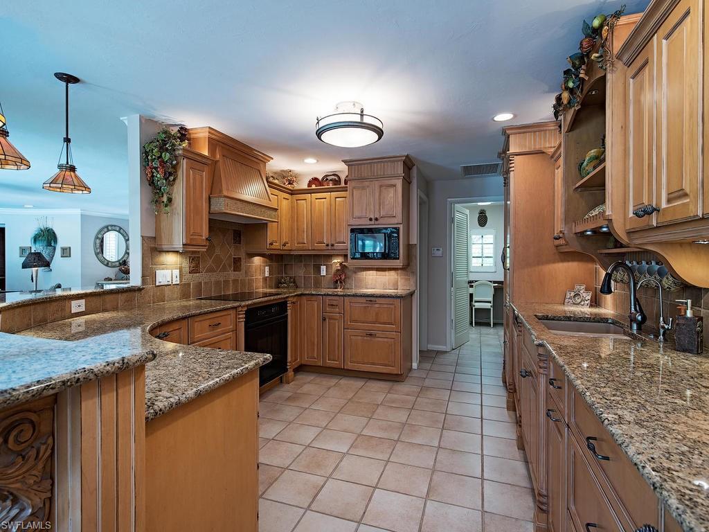 AQUALANE SHORES - Residential