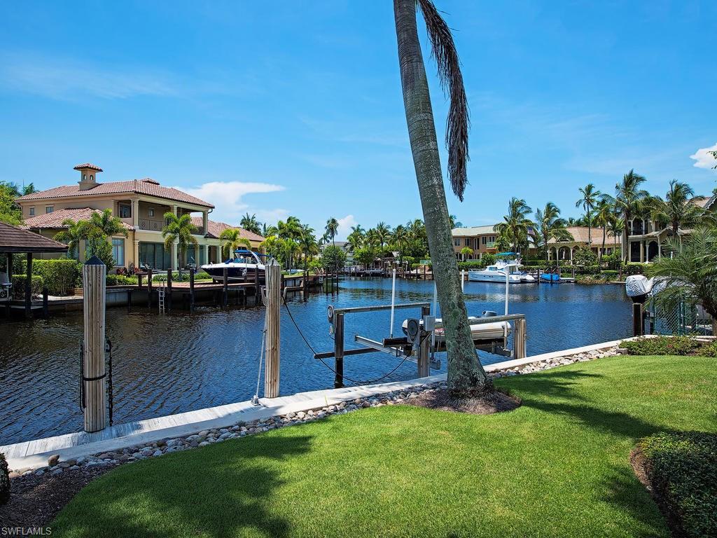 AQUALANE SHORES - Residential