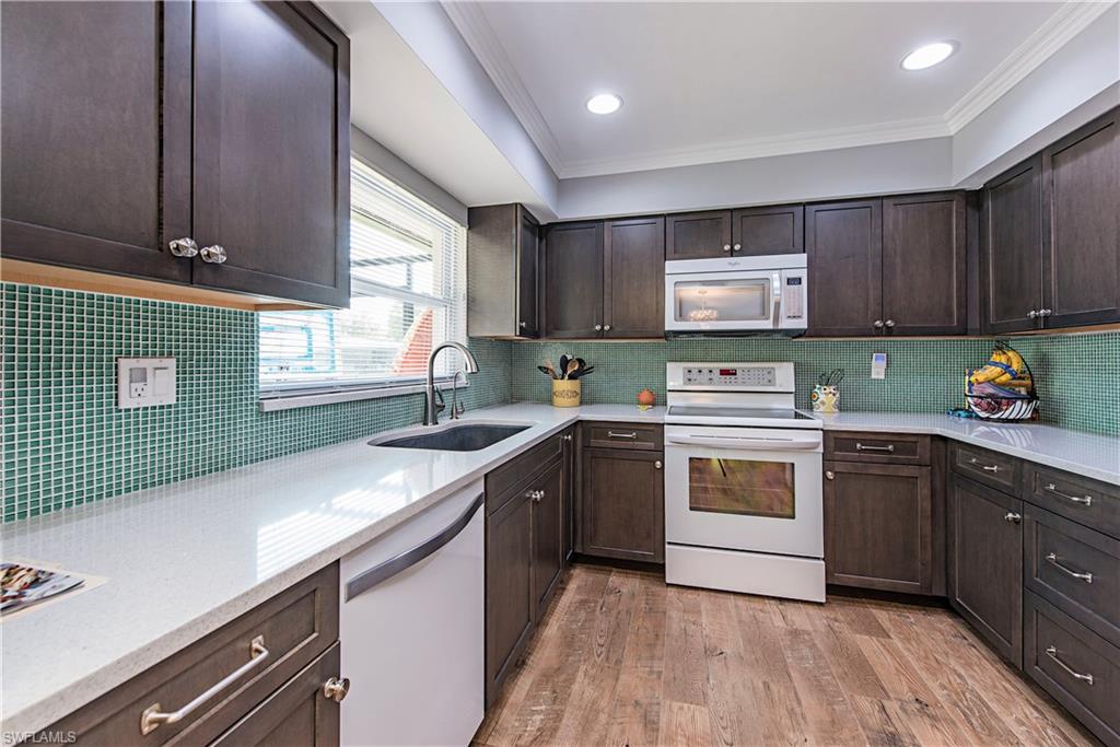 WILLOUGHBY ACRES - Residential