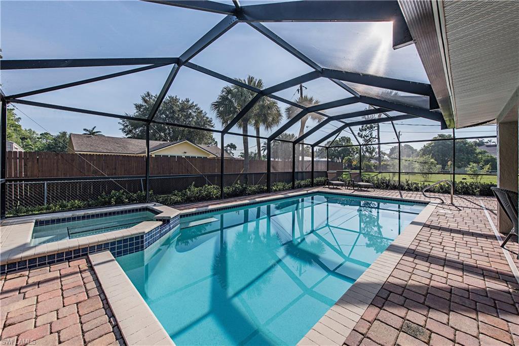 WILLOUGHBY ACRES - Residential