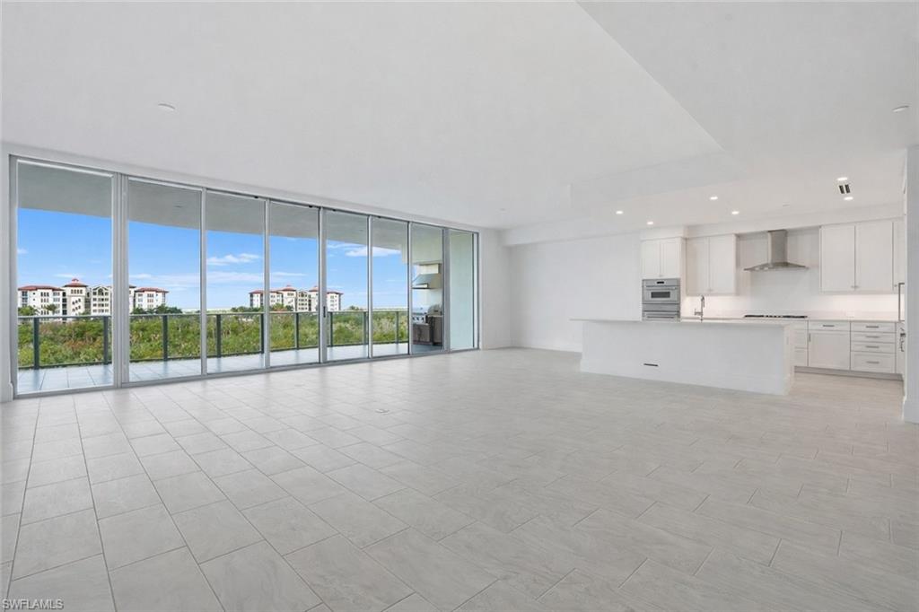 4810 Pelican Colony 403