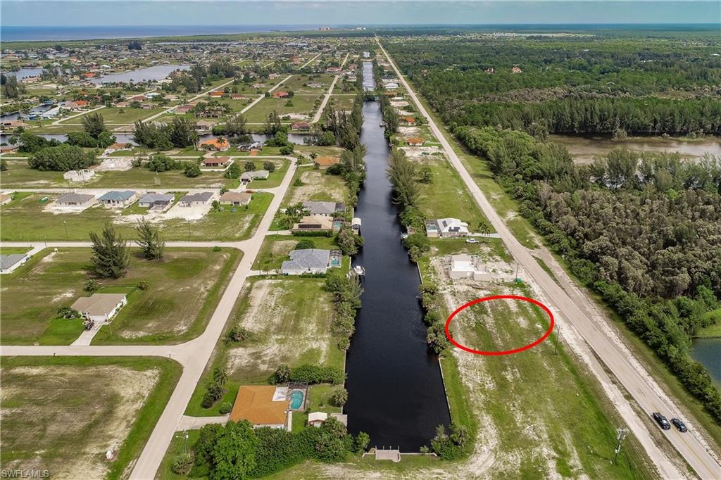 CAPE CORAL - Land