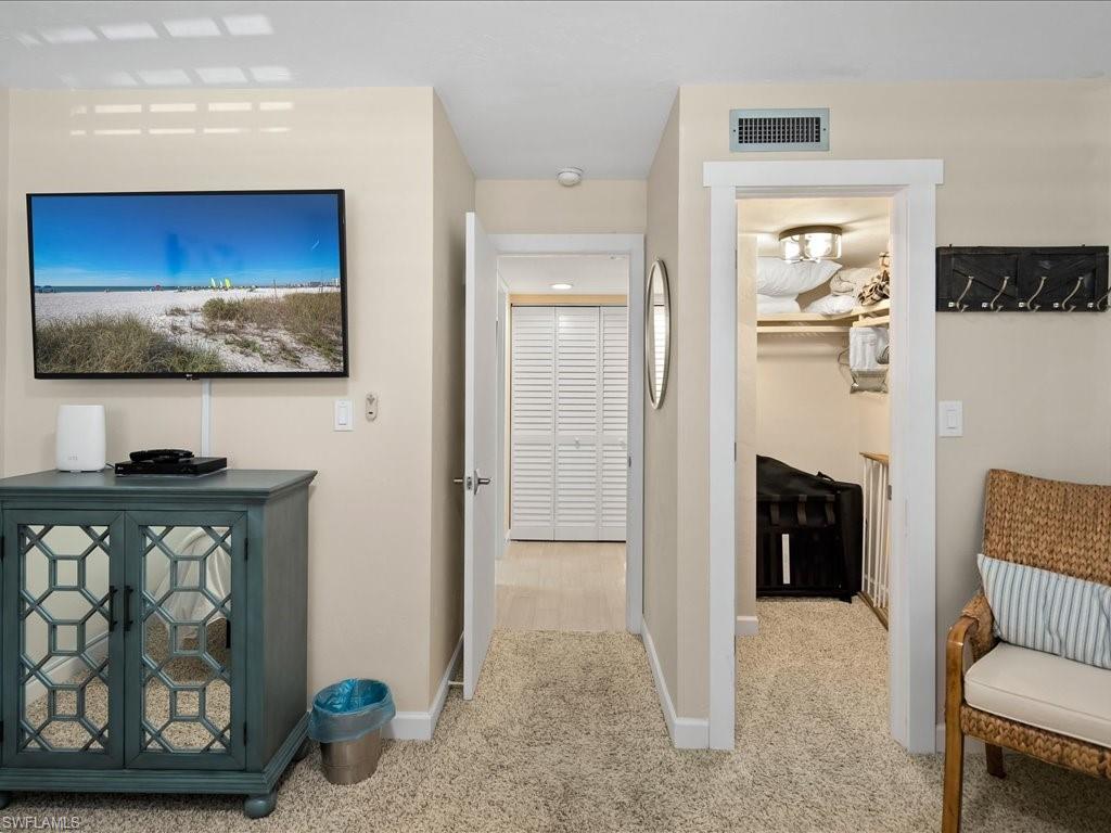 VANTAGE POINT - Residential