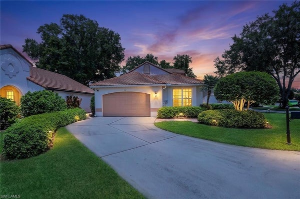 155 SAN RAFAEL LN, NAPLES, FL 34119 - Image d8a9a0ca24f98b9dc79b8f1b077efcf7/1360863226