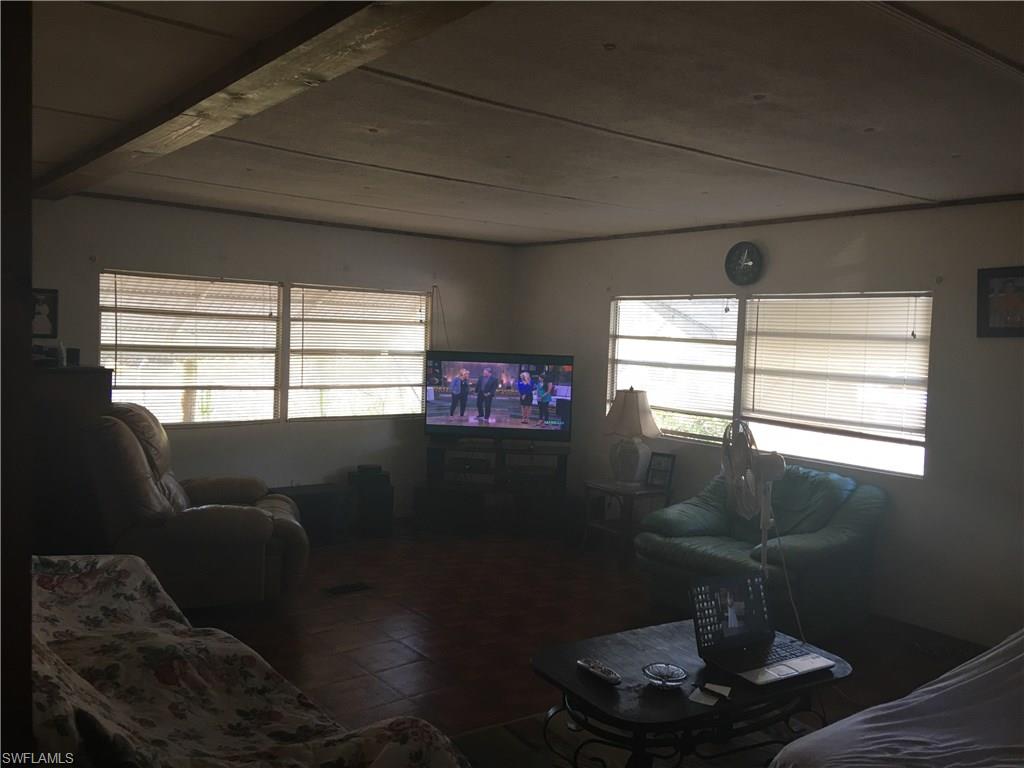 SUN COAST ACRES - Residential