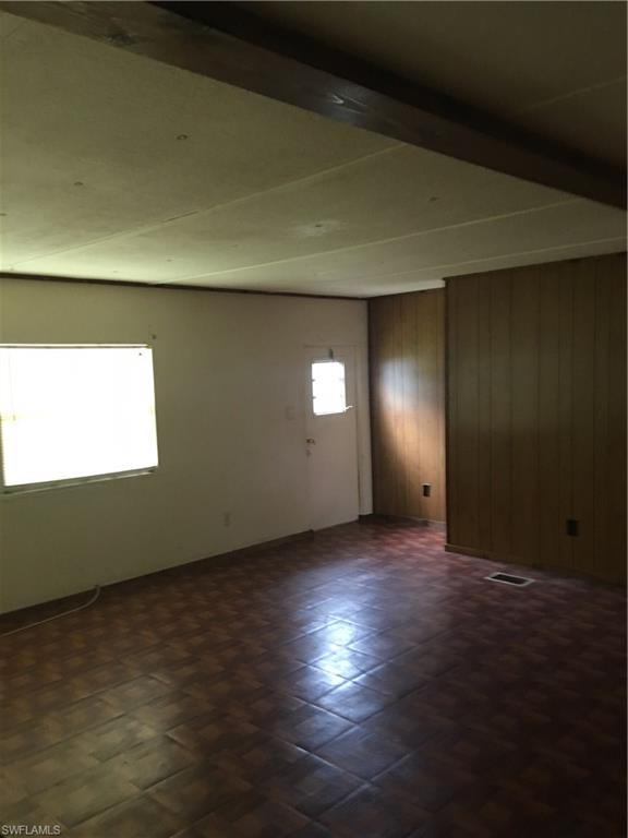 SUN COAST ACRES - Residential