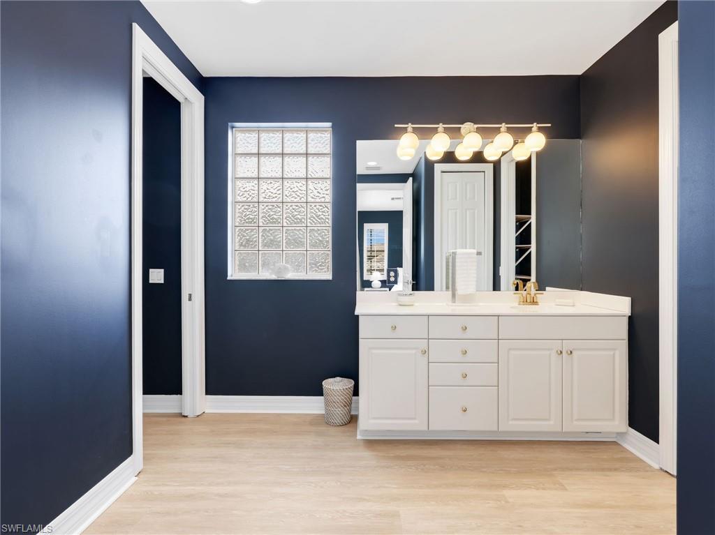 SHEFFIELD VILLAS - Residential