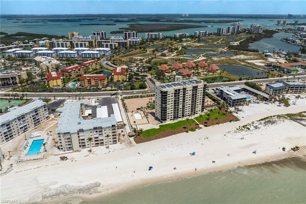 HIBISCUS POINTE - Residential