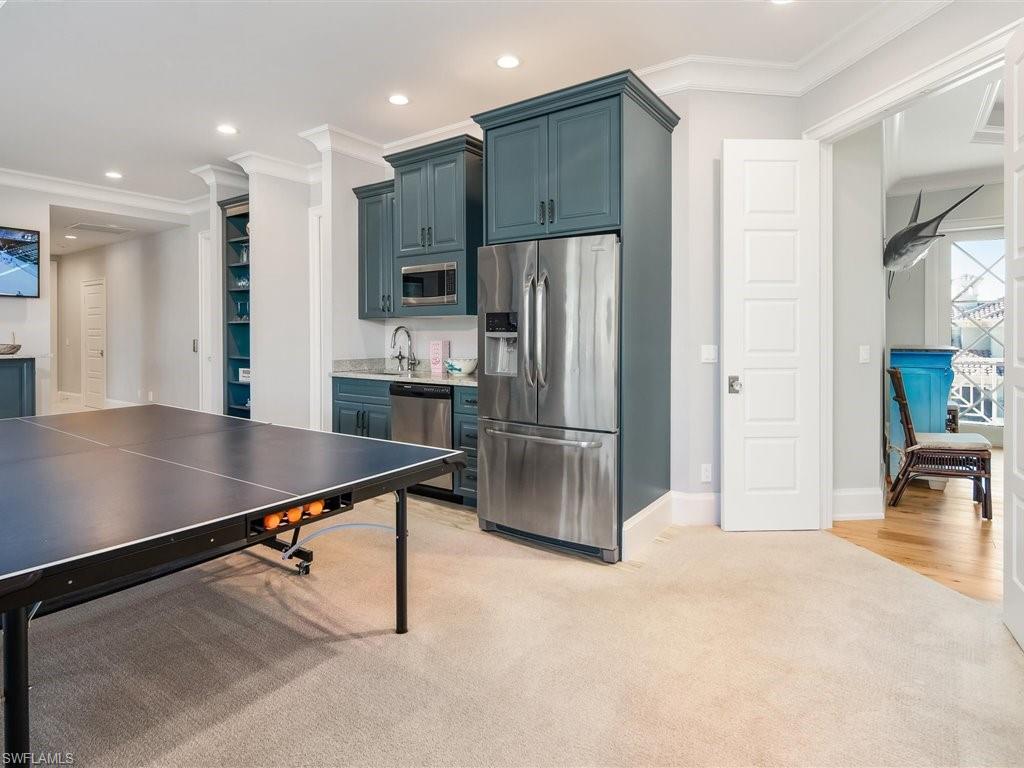 MARCO BEACH - Residential