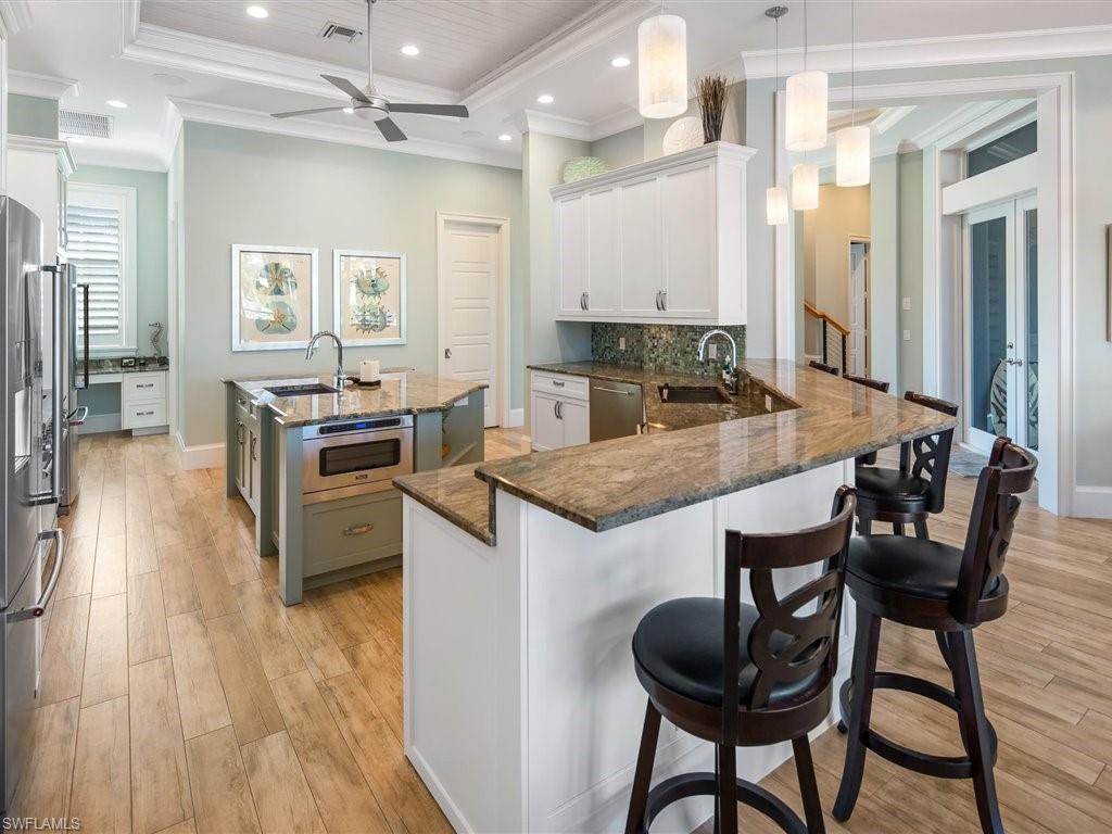 MARCO BEACH - Residential