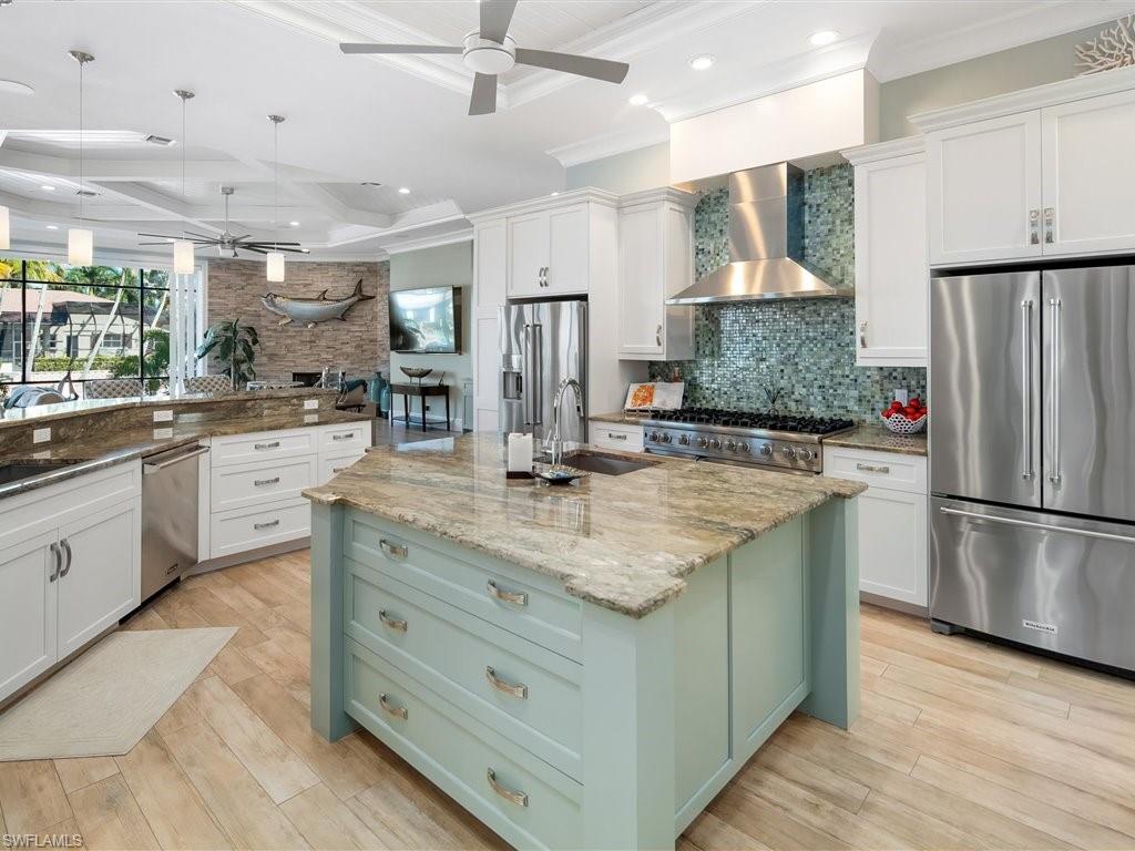 MARCO BEACH - Residential