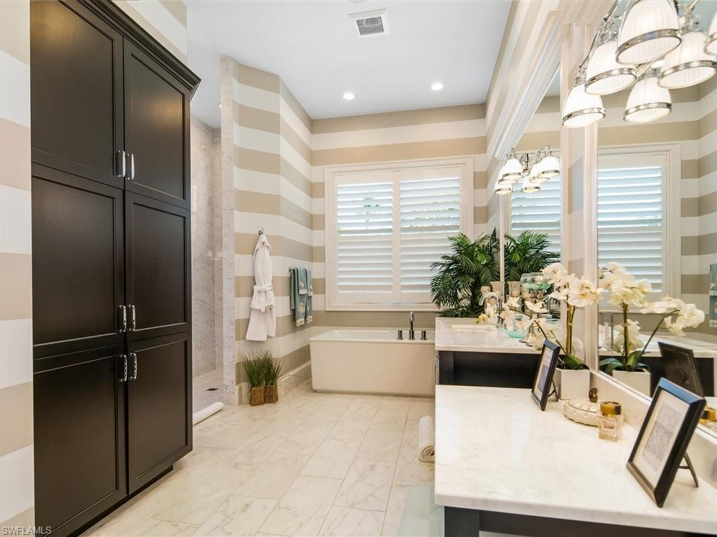 MARCO BEACH - Residential