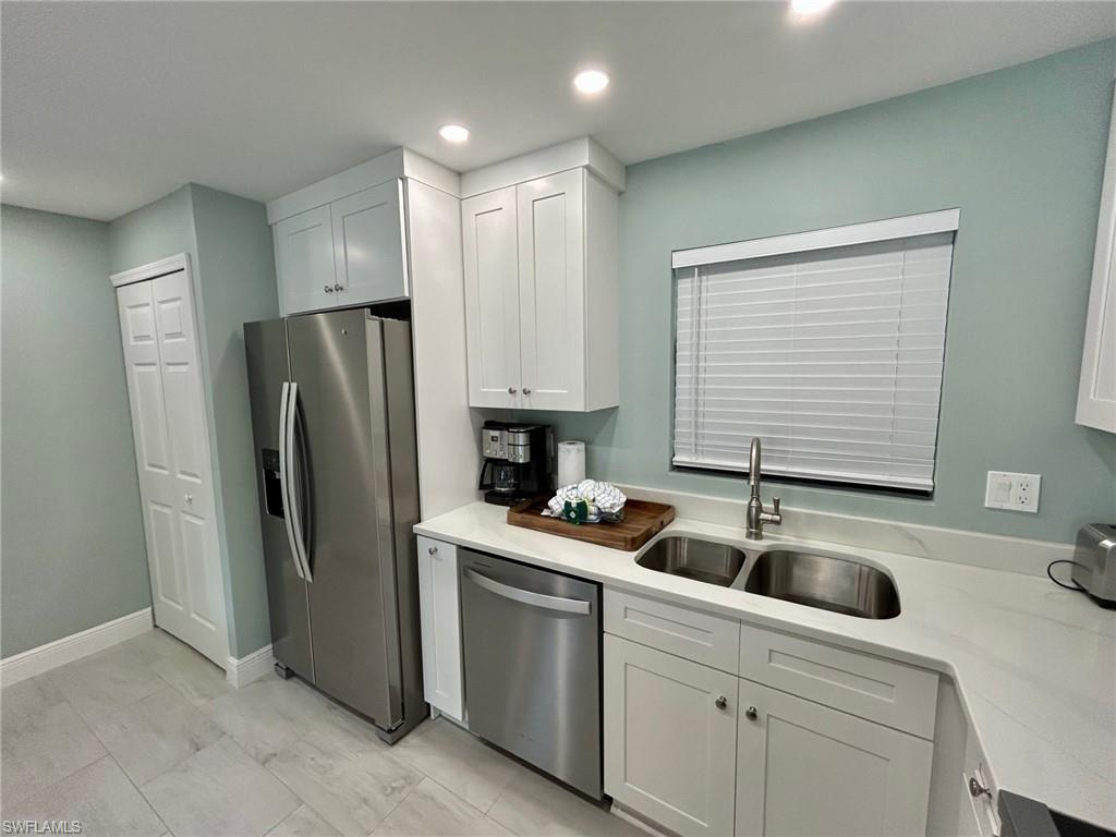 BLIND PASS CONDO - Residential