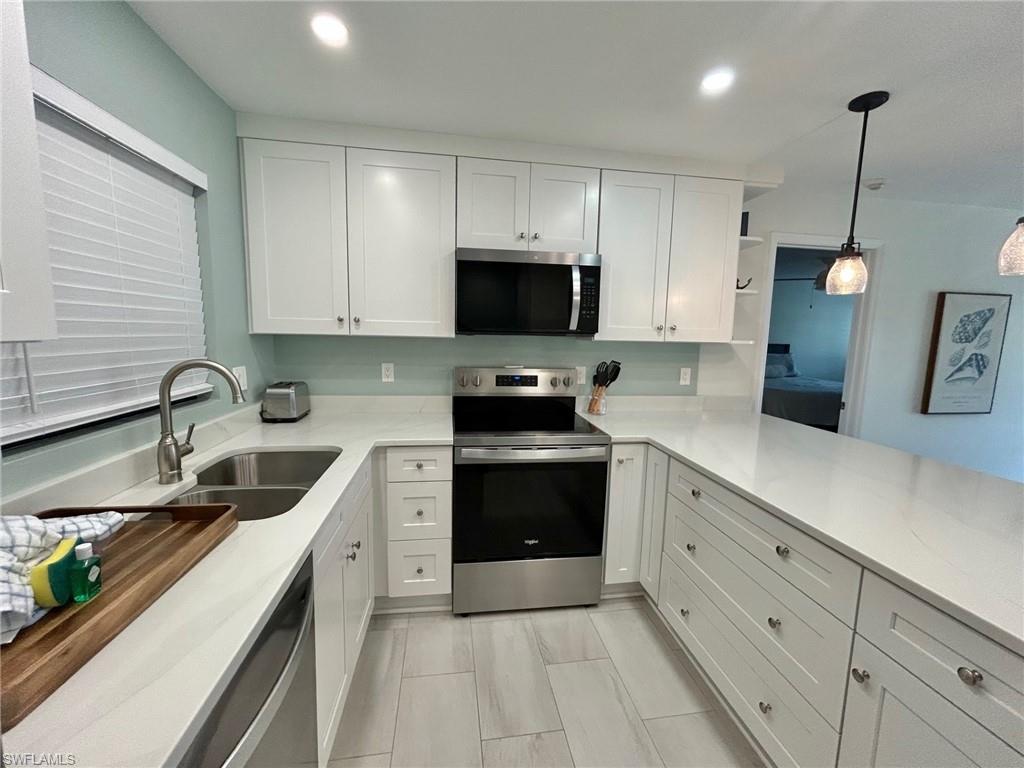 BLIND PASS CONDO - Residential