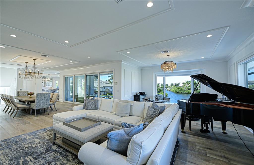 BAYFRONT GARDENS - Residential