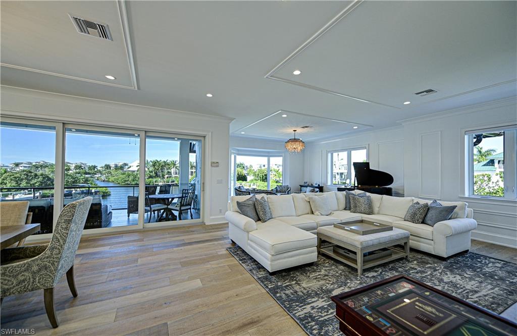 BAYFRONT GARDENS - Residential