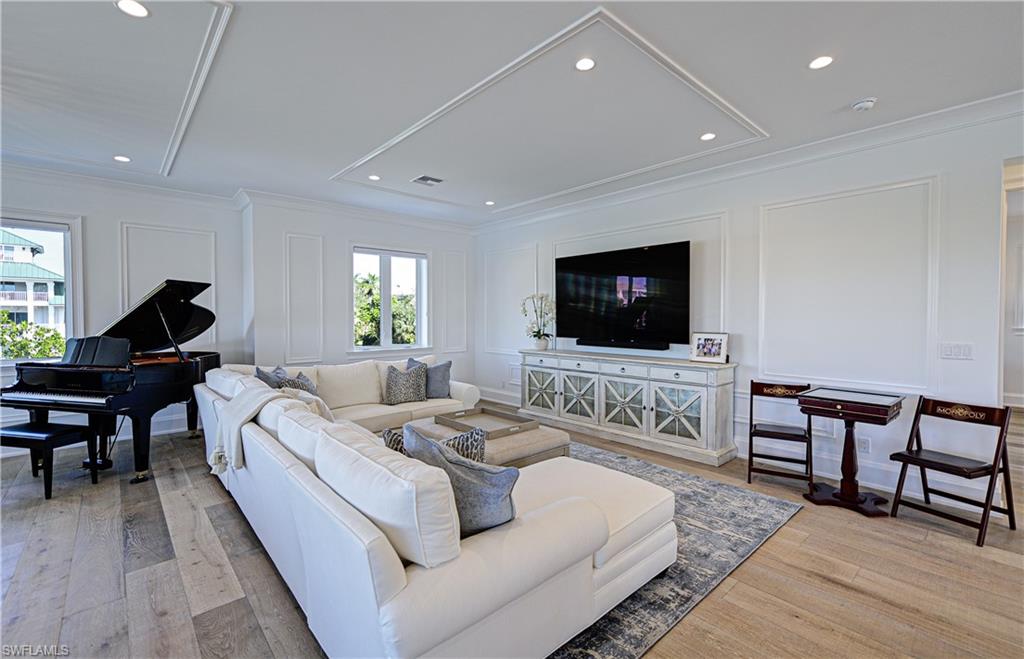 BAYFRONT GARDENS - Residential