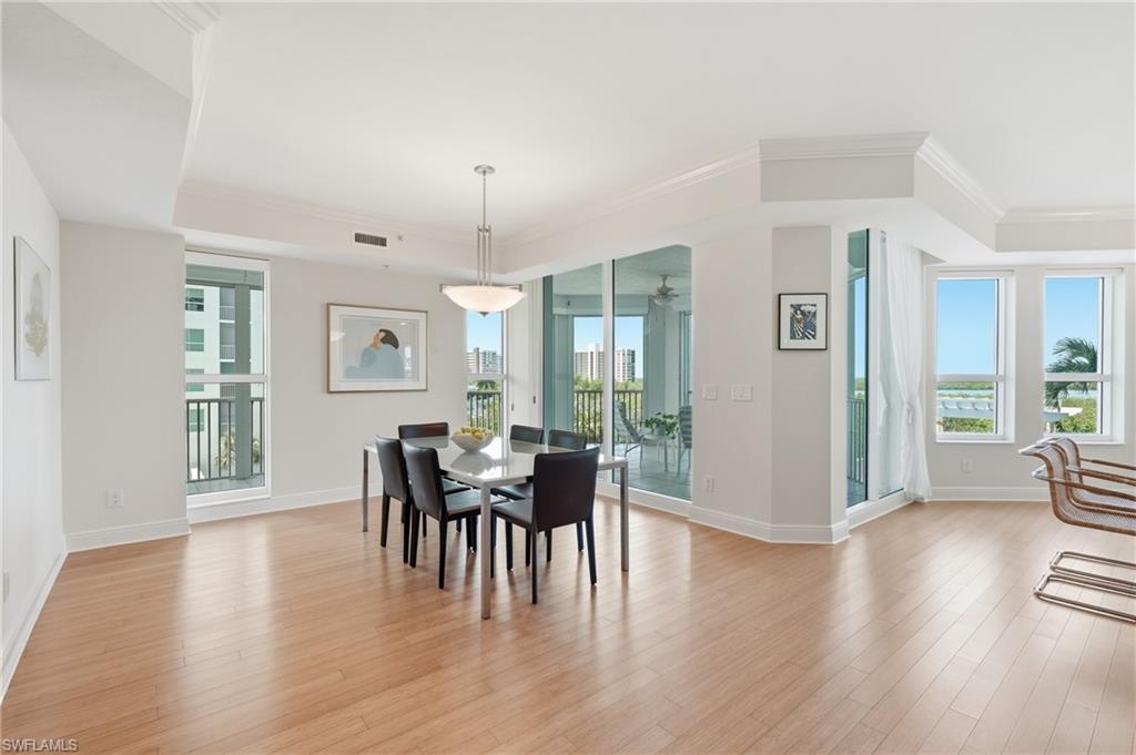 285 Grande WAY 401