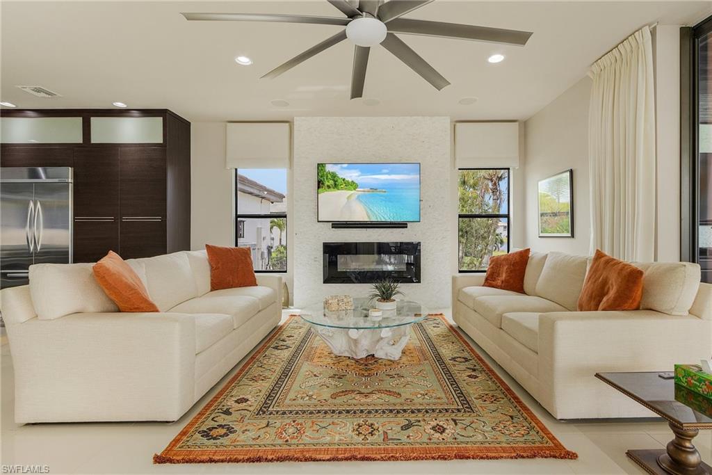 CAPE ROYAL - Residential Lease