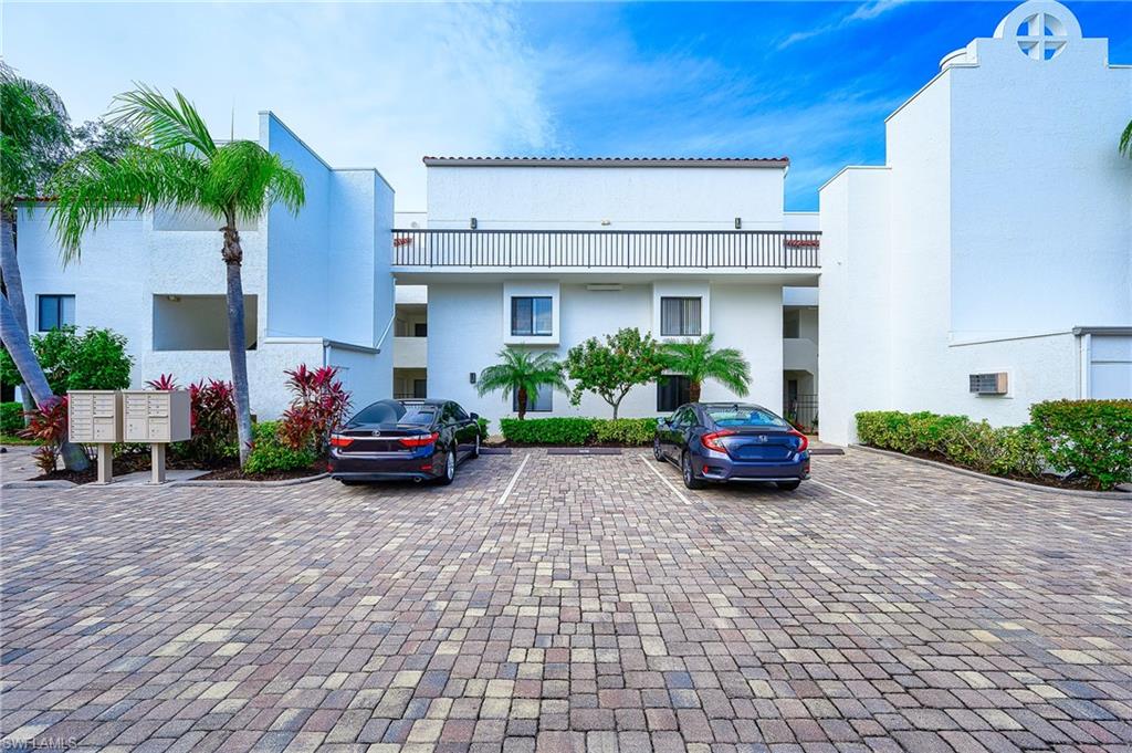 586 Beachwalk CIR O-205