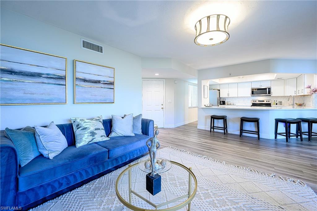 586 Beachwalk CIR O-205