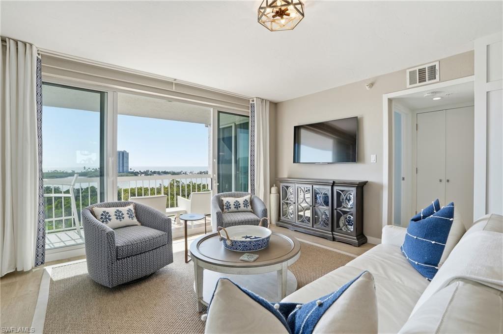 ST TROPEZ - Residential