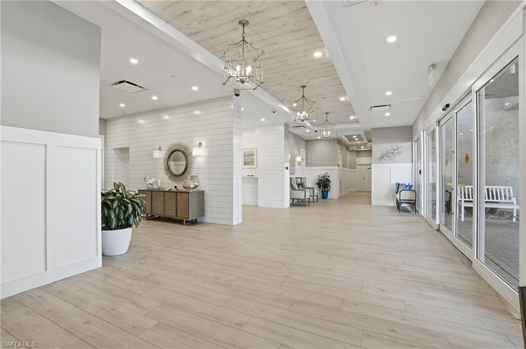 ST TROPEZ - Residential