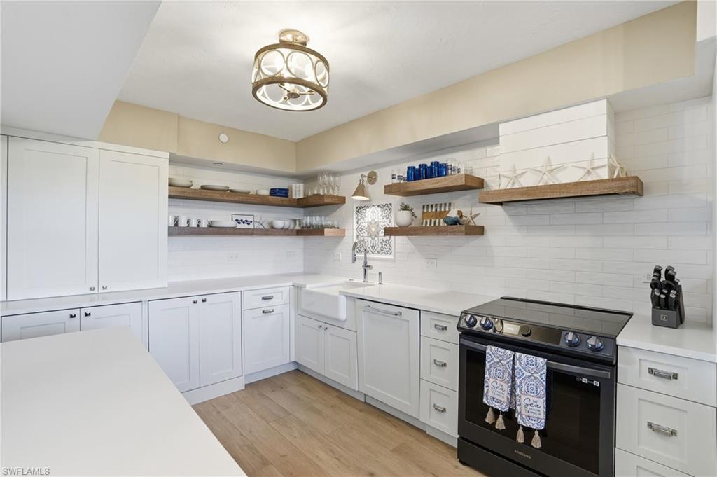 ST TROPEZ - Residential