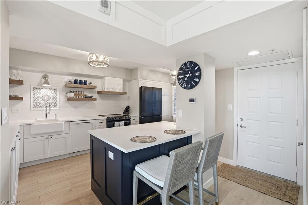 ST TROPEZ - Residential