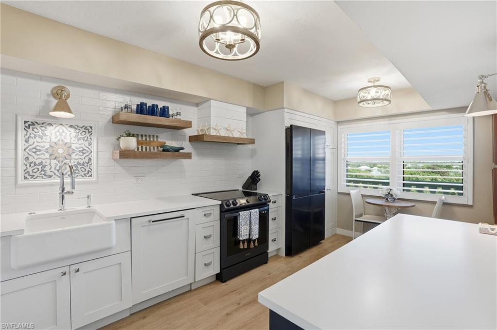 ST TROPEZ - Residential