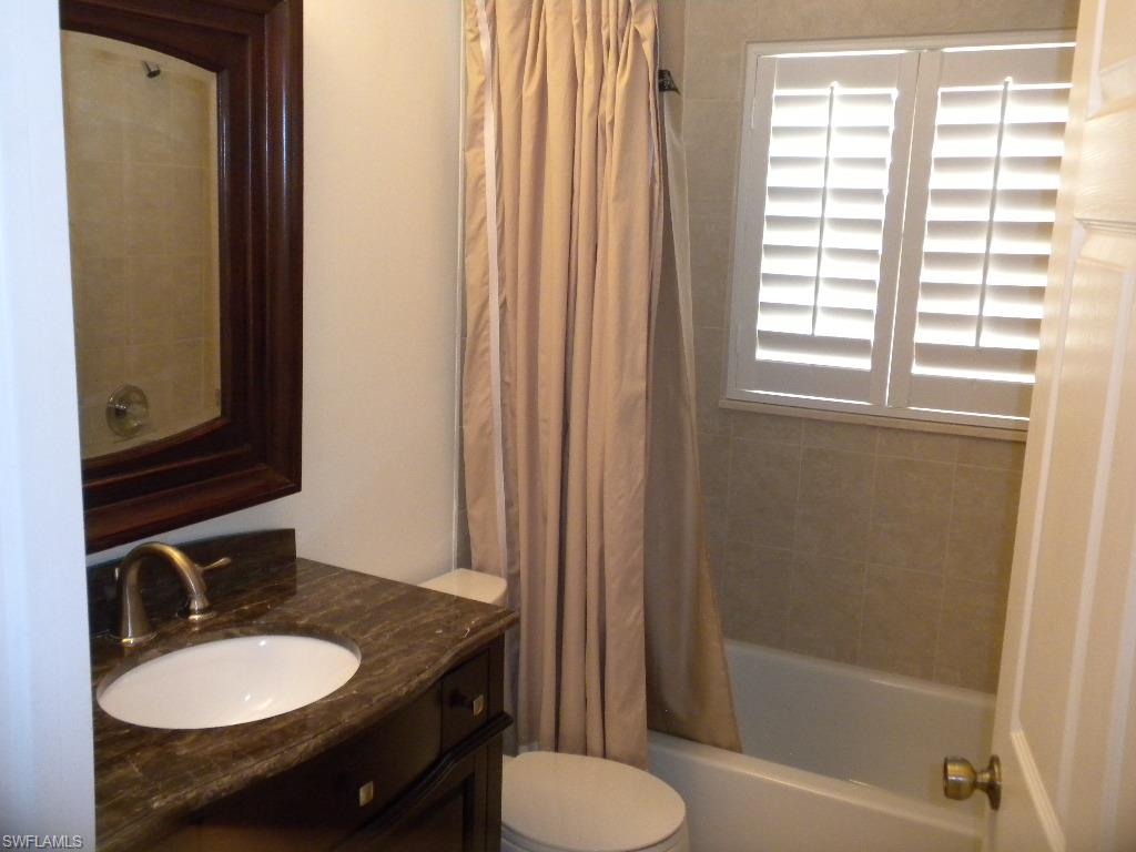 RIVERSIDE YACHT CLUB - Residential