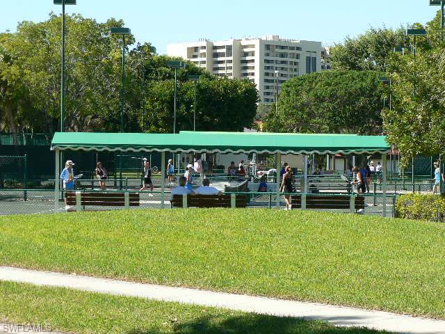 RIVERSIDE YACHT CLUB - Residential