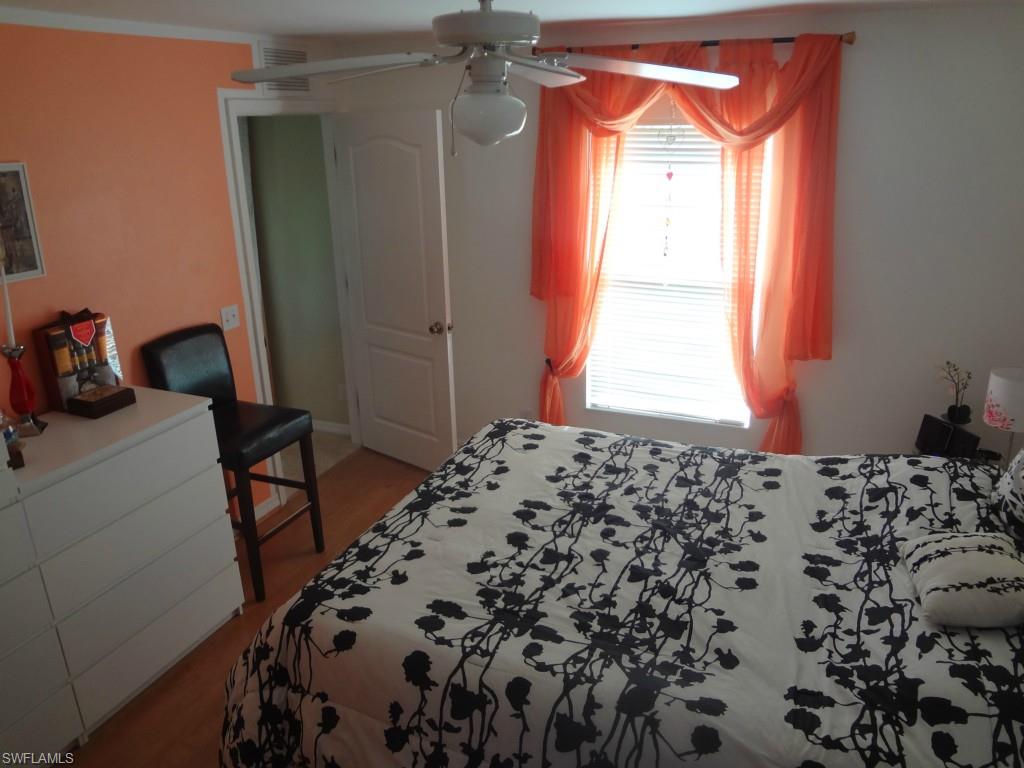 MIRROR LAKES - Residential