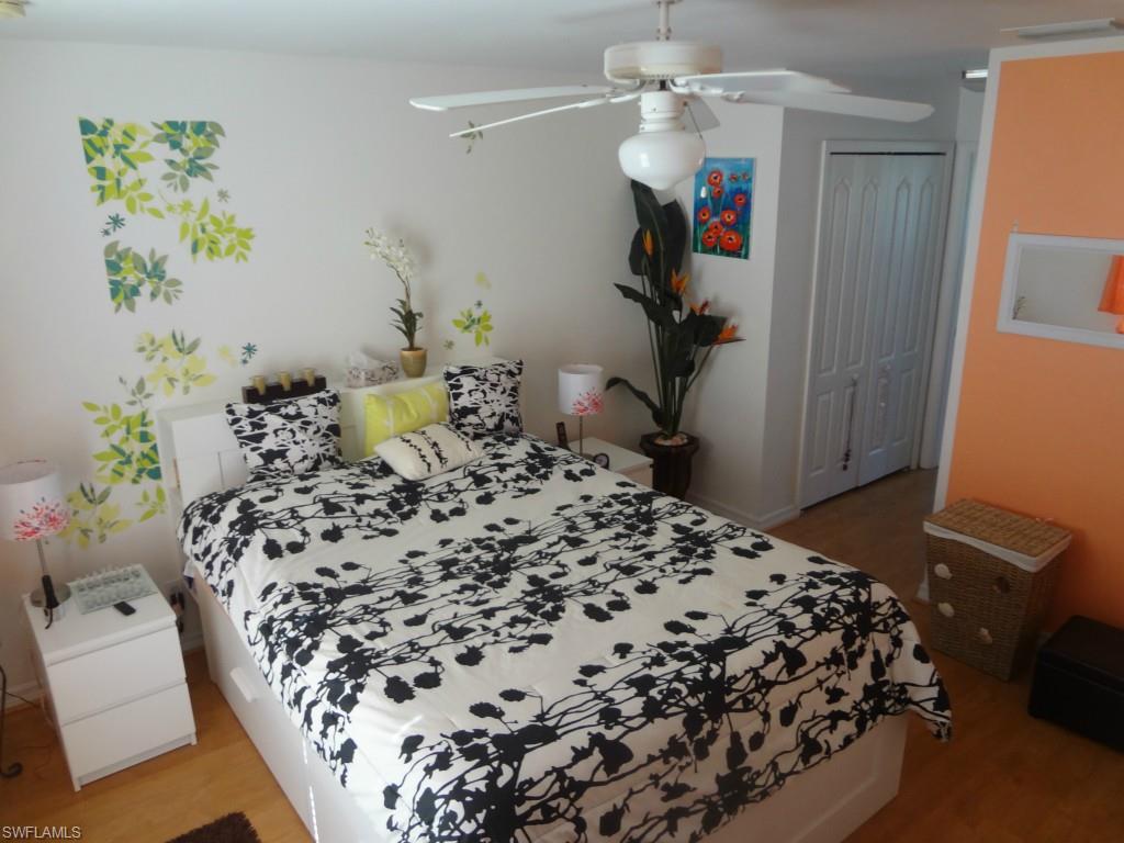 MIRROR LAKES - Residential