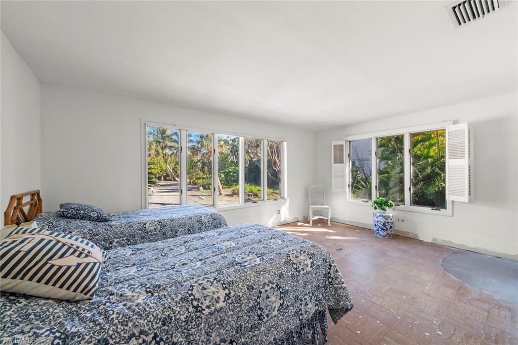 METES AND BOUNDS - Residential