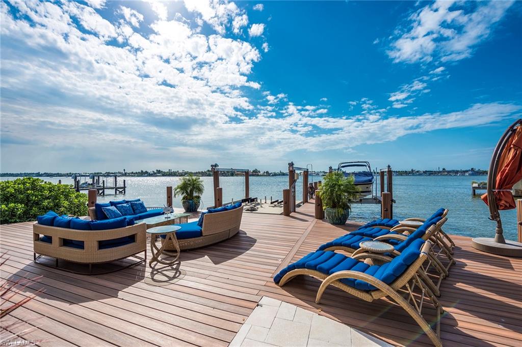 ROYAL HARBOR - Residential