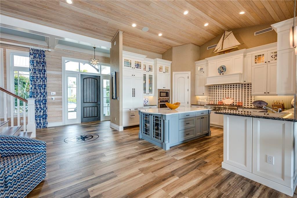 ROYAL HARBOR - Residential