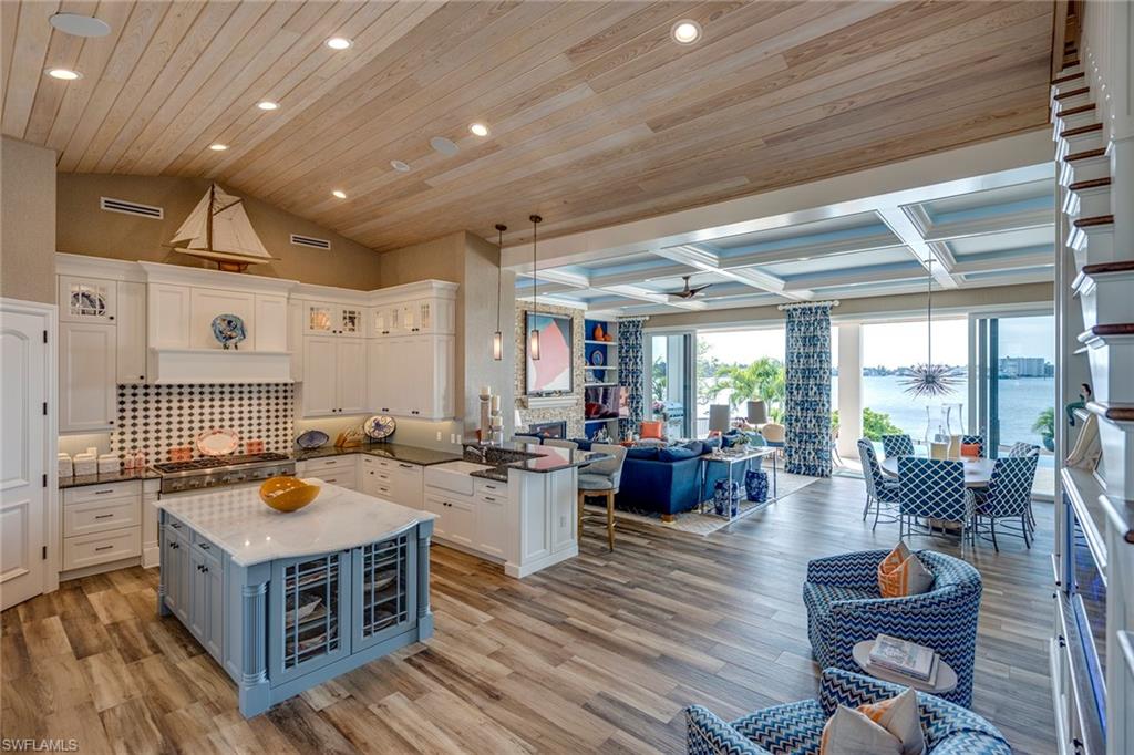 ROYAL HARBOR - Residential