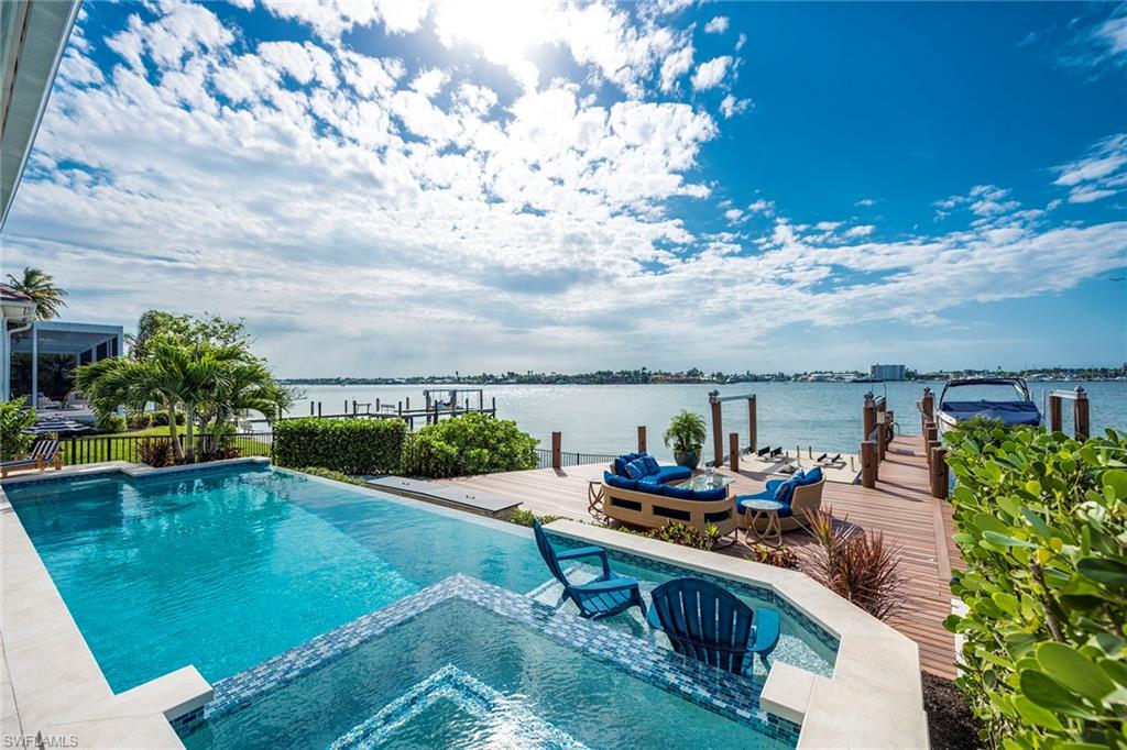 ROYAL HARBOR - Residential