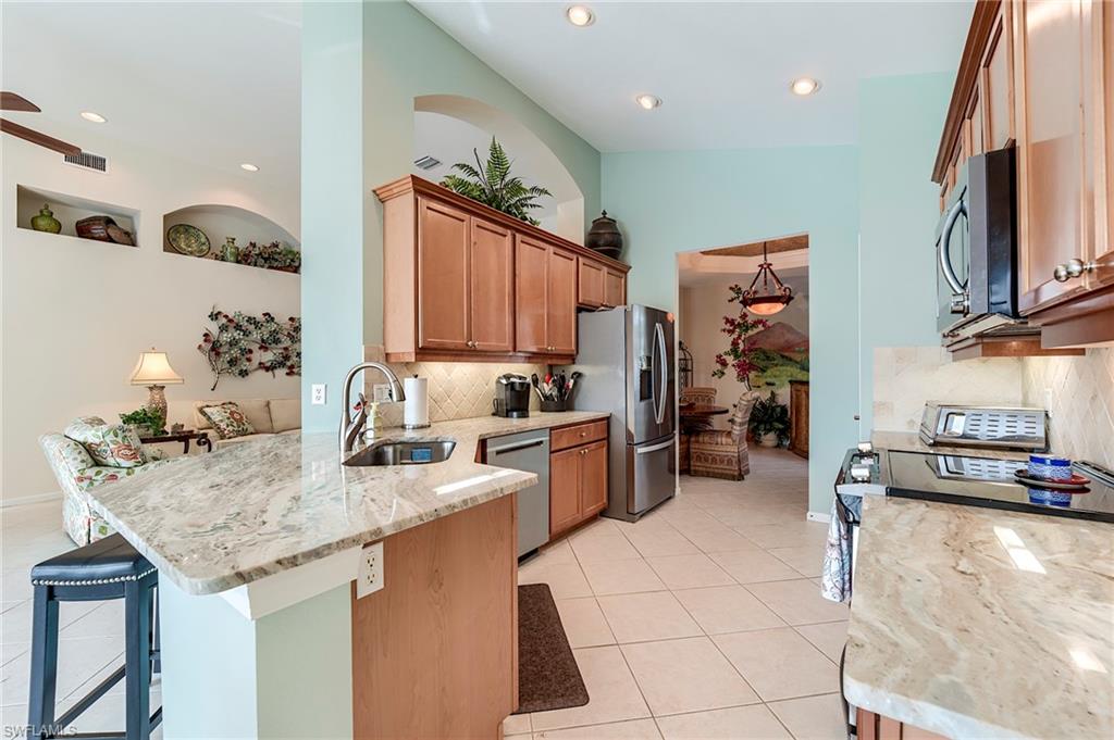 9111 Palmetto Ridge DR 201