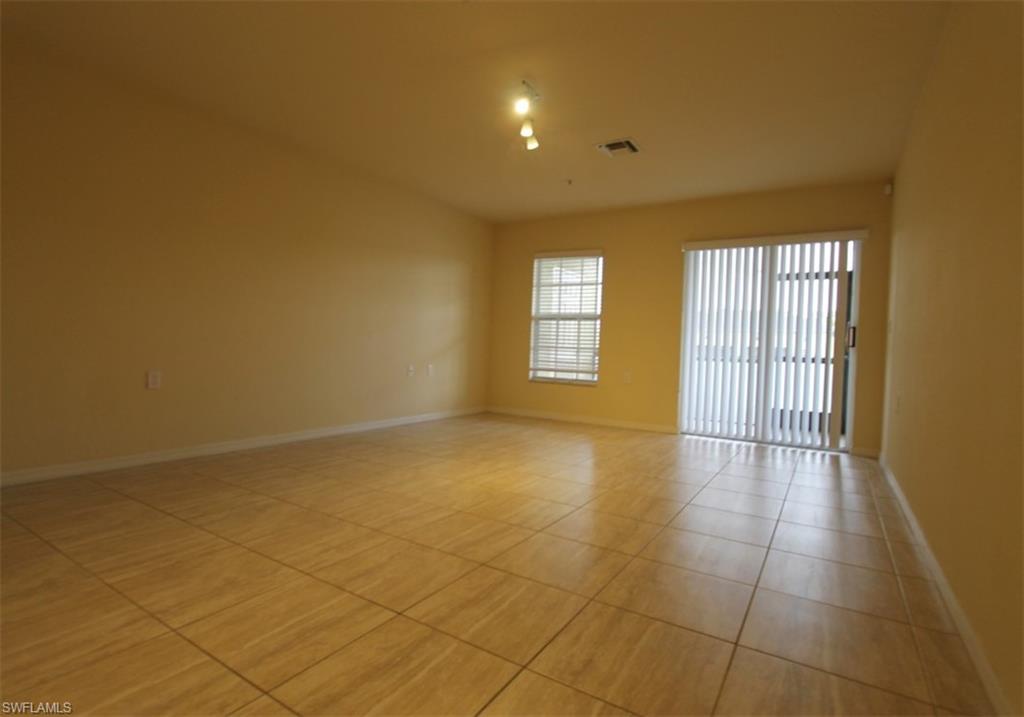 THE VISTAS - Residential Lease