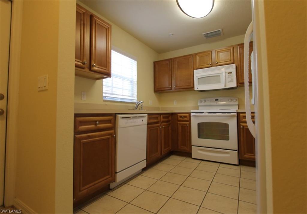 THE VISTAS - Residential Lease