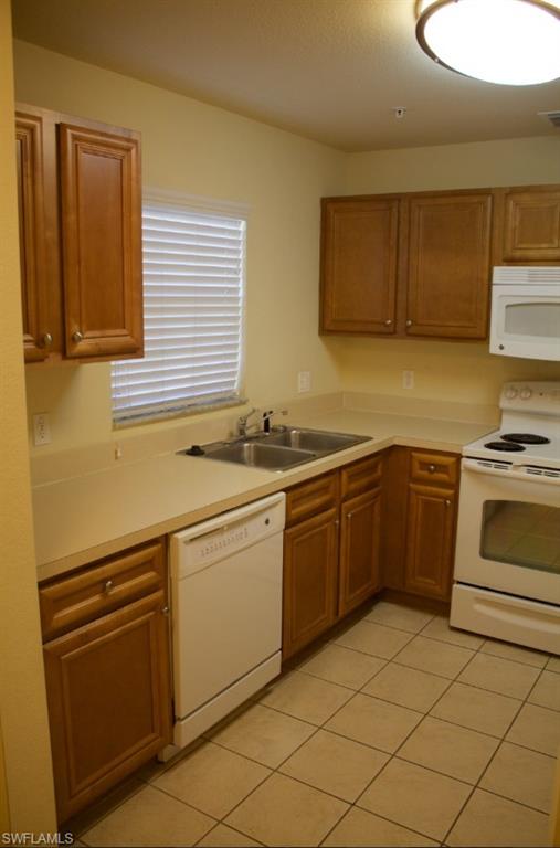 THE VISTAS - Residential Lease