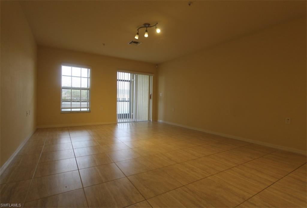 THE VISTAS - Residential Lease