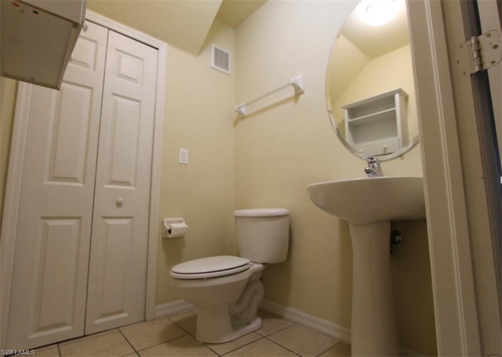 THE VISTAS - Residential Lease