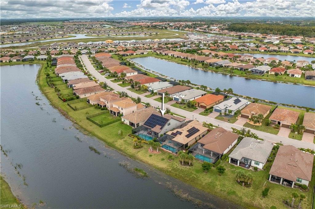 HAMPTON LAKES - Residential